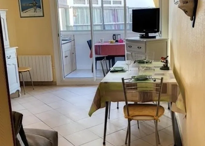Apartamento Proche Du Stade De Foot - Etoile - Fr-1-503-84