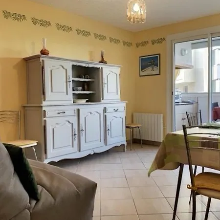 Apartment 2 Etoiles Proche Du Stade Et Des Thermes A Balaruc-les-bains, Avec Parking Et Balcon Ferme - Fr-1-503-84 Balaruc-les-Bains